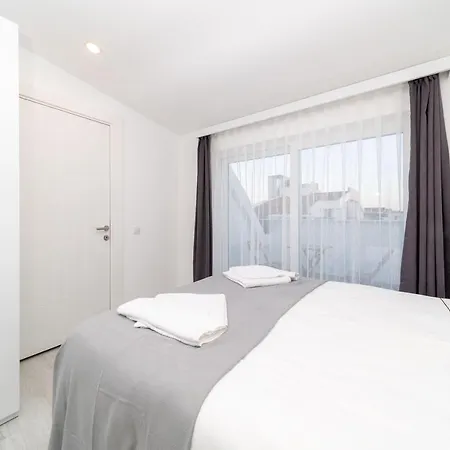 Apartment Central Flat With Terrace And View In Muratpasa Antalya